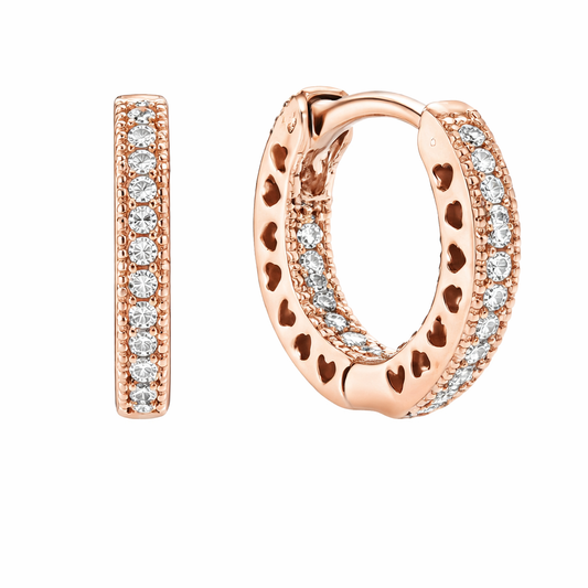 Pandora Aretes Huggies con Zirconia | Abrazo Sutil de Brillo y Modernidad